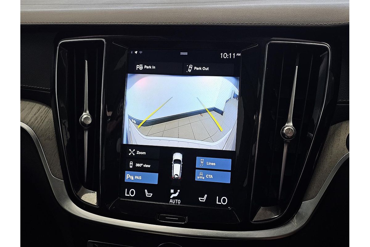 2021 Volvo V60 Cross Country B5