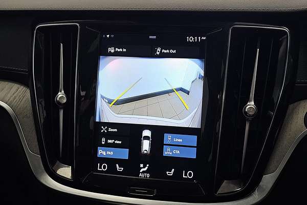 2021 Volvo V60 Cross Country B5