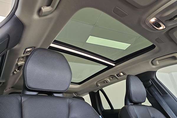 2021 Volvo V60 Cross Country B5