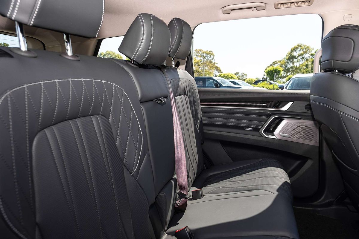 2025 LDV D90 Executive SV9A