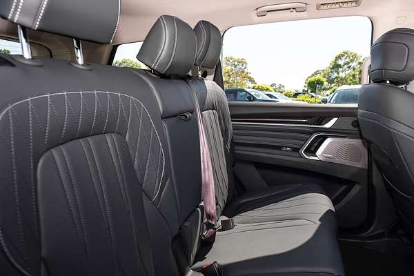 2025 LDV D90 Executive SV9A