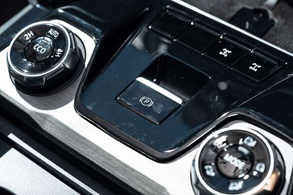 2025 LDV D90 Executive SV9A