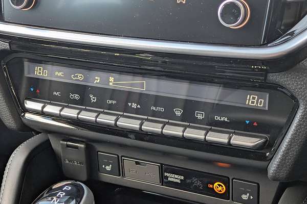 2025 Isuzu MU-X X-TERRAIN