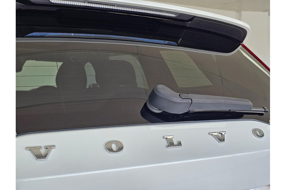 2021 Volvo V60 Cross Country B5