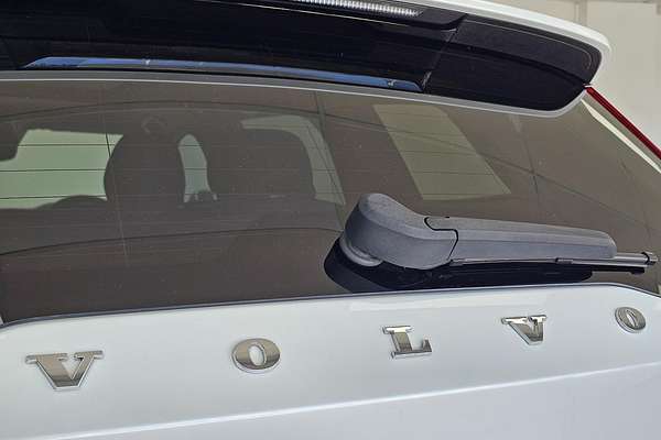 2021 Volvo V60 Cross Country B5