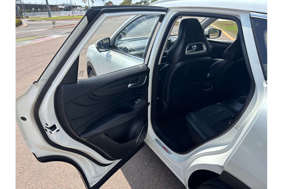 2021 MG HS Essence SAS23