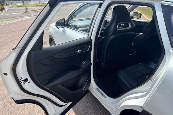 2021 MG HS Essence SAS23