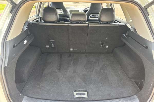 2021 MG HS Essence SAS23