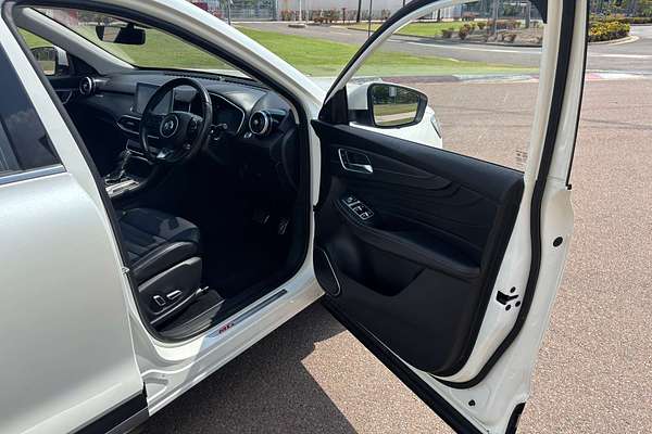 2021 MG HS Essence SAS23