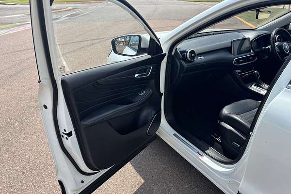 2021 MG HS Essence SAS23