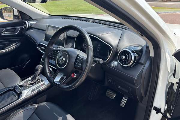 2021 MG HS Essence SAS23