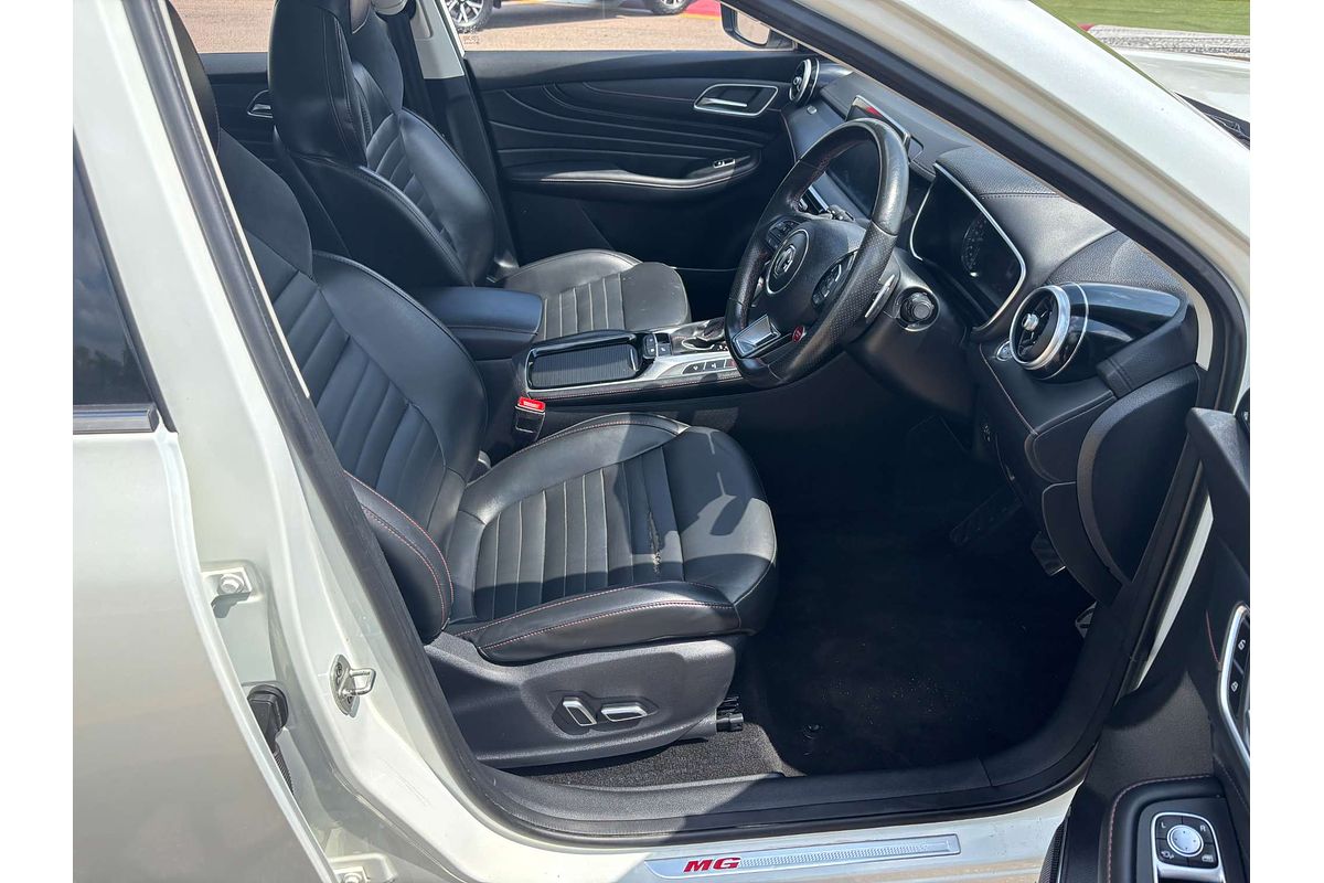 2021 MG HS Essence SAS23