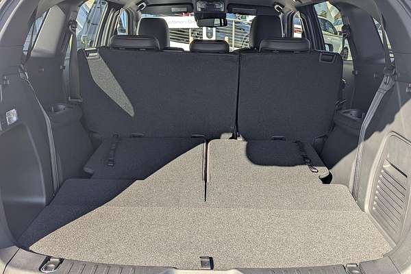 2025 Isuzu MU-X X-TERRAIN