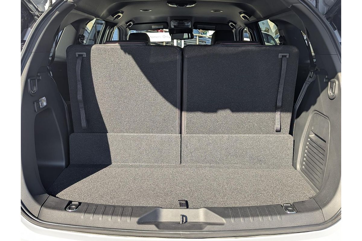 2025 Isuzu MU-X X-TERRAIN