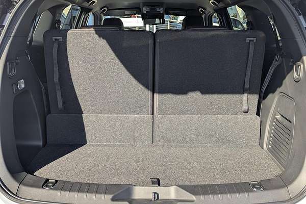 2025 Isuzu MU-X X-TERRAIN