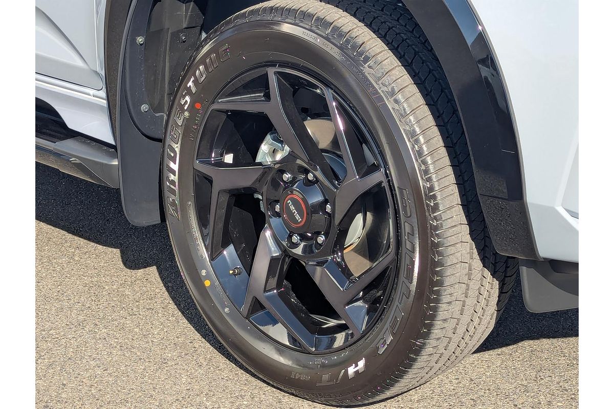 2025 Isuzu MU-X X-TERRAIN