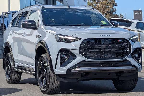2025 Isuzu MU-X X-TERRAIN