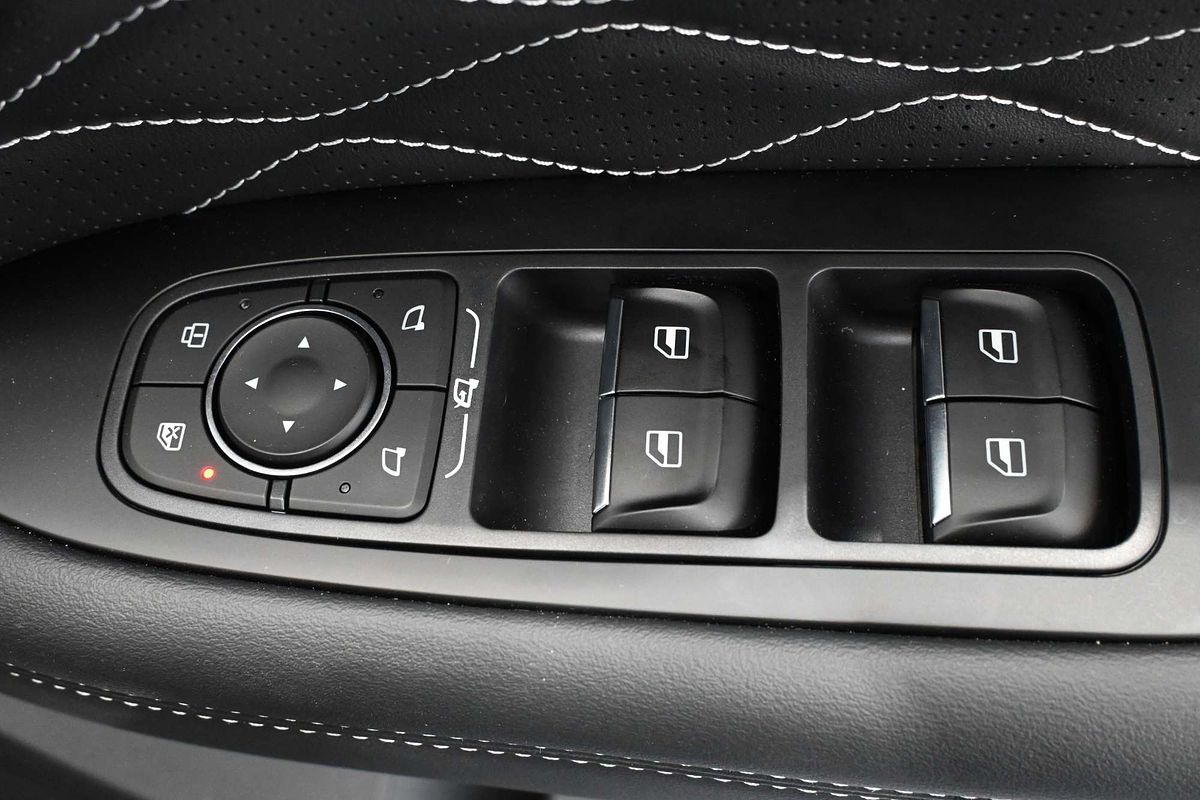 2025 GWM Tank 300 Ultra P01