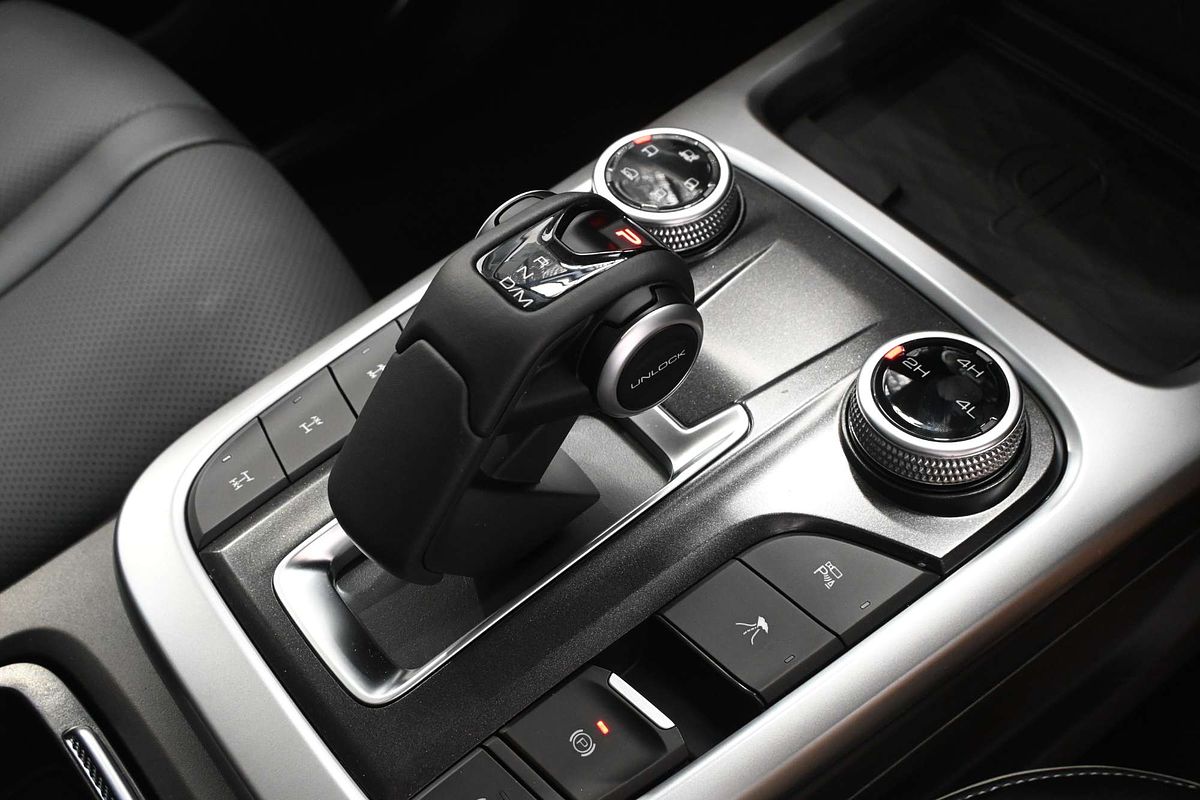 2025 GWM Tank 300 Ultra P01