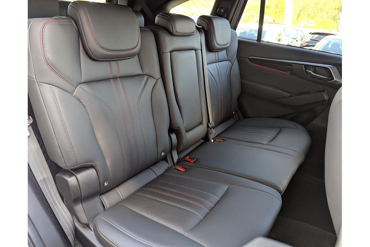 2025 Isuzu MU-X X-TERRAIN