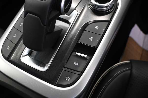 2025 GWM Tank 300 Ultra P01