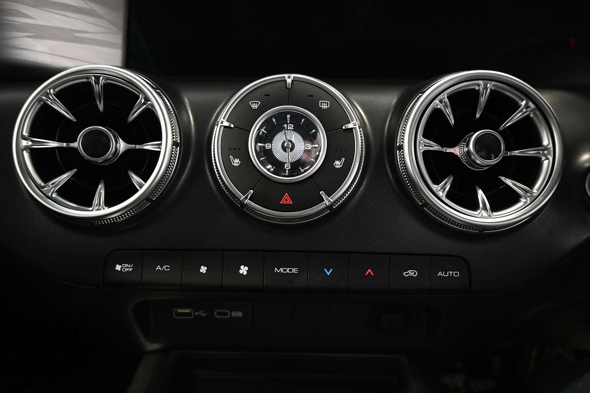 2025 GWM Tank 300 Ultra P01