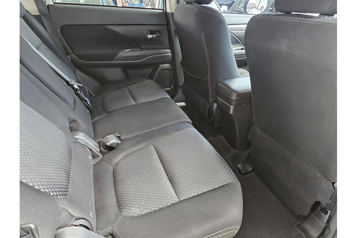 2018 Mitsubishi Outlander LS ZL