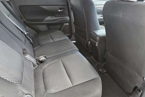 2018 Mitsubishi Outlander LS ZL