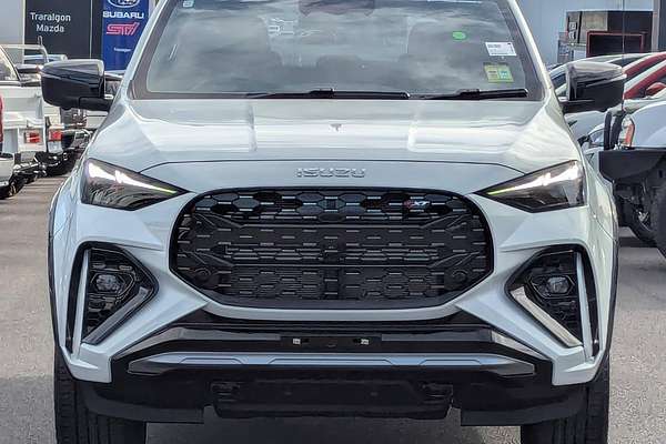 2025 Isuzu MU-X X-TERRAIN