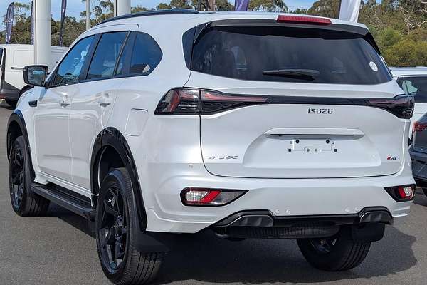 2025 Isuzu MU-X X-TERRAIN