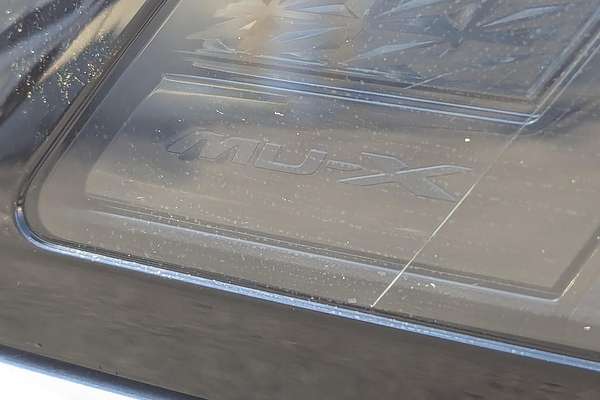 2025 Isuzu MU-X LS-T