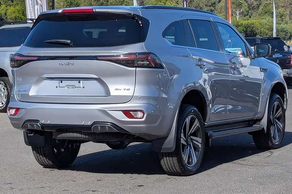 2025 Isuzu MU-X LS-T