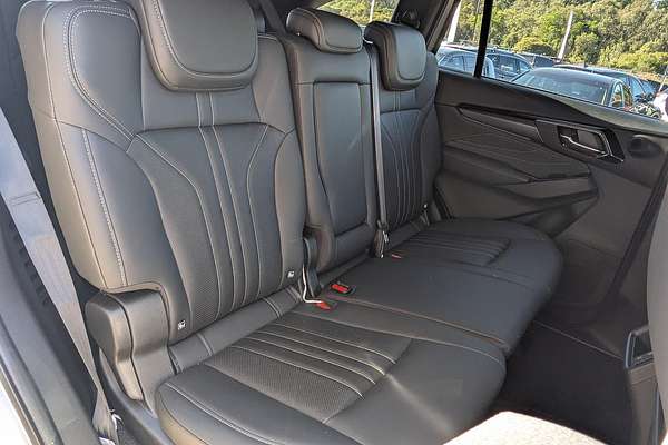 2025 Isuzu MU-X LS-T