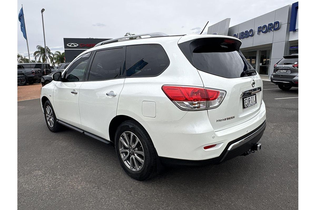 2015 Nissan Pathfinder ST R52