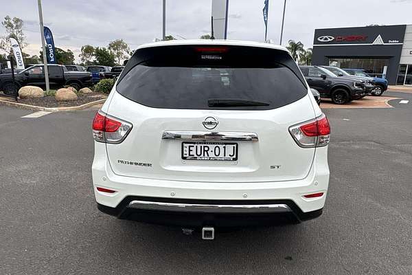 2015 Nissan Pathfinder ST R52