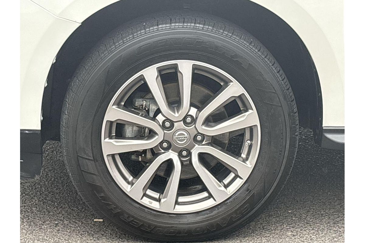 2015 Nissan Pathfinder ST R52