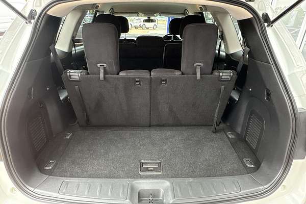 2015 Nissan Pathfinder ST R52