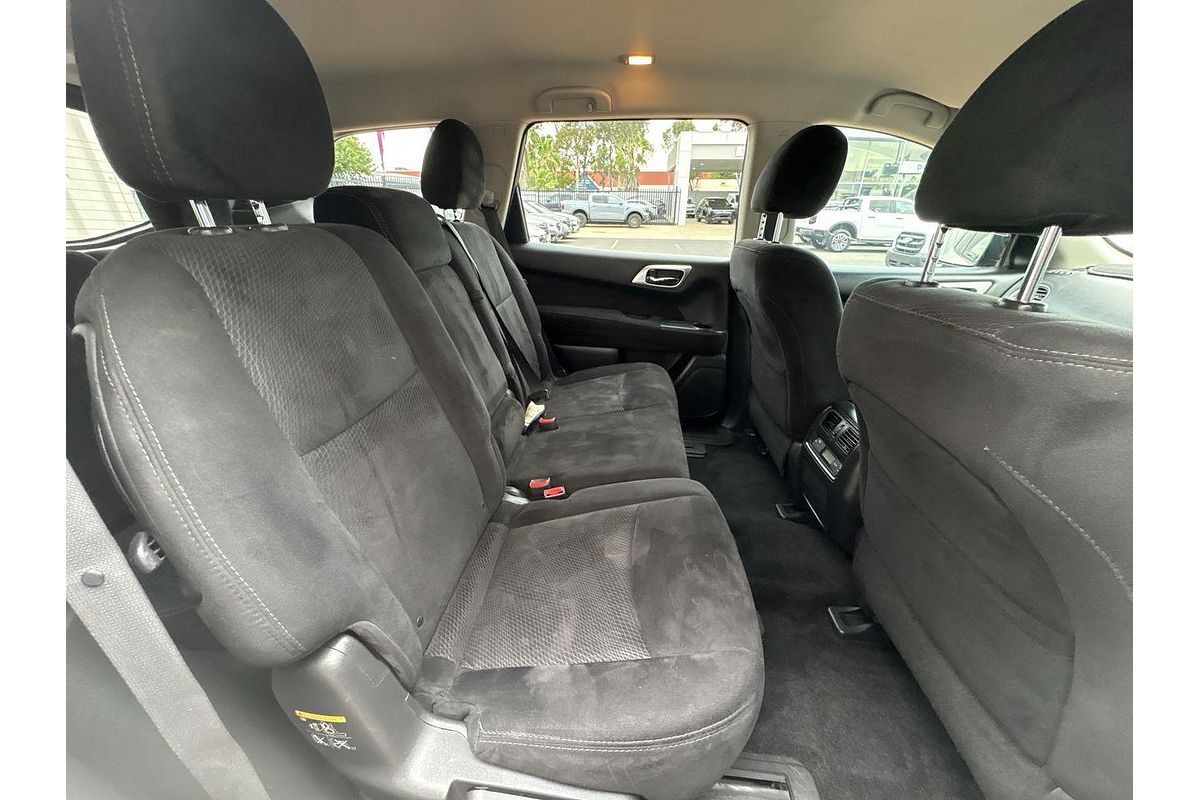 2015 Nissan Pathfinder ST R52