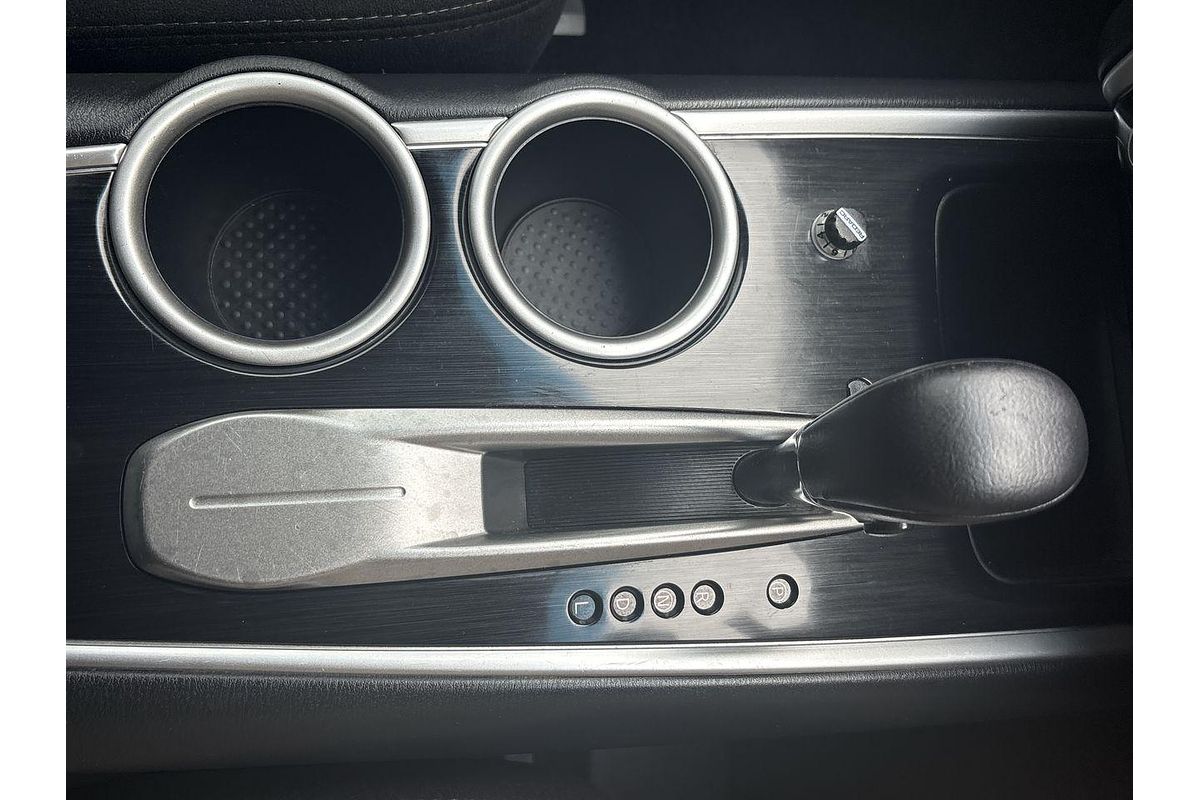 2015 Nissan Pathfinder ST R52