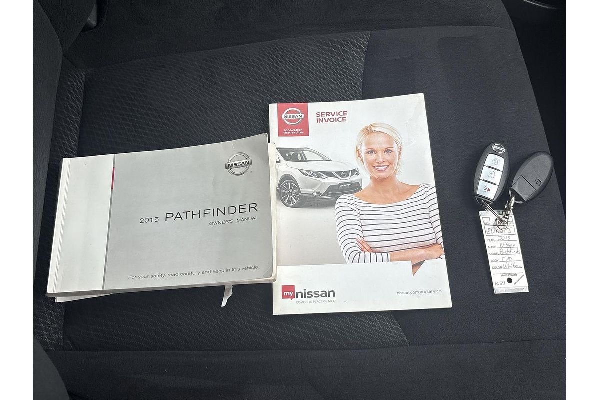 2015 Nissan Pathfinder ST R52