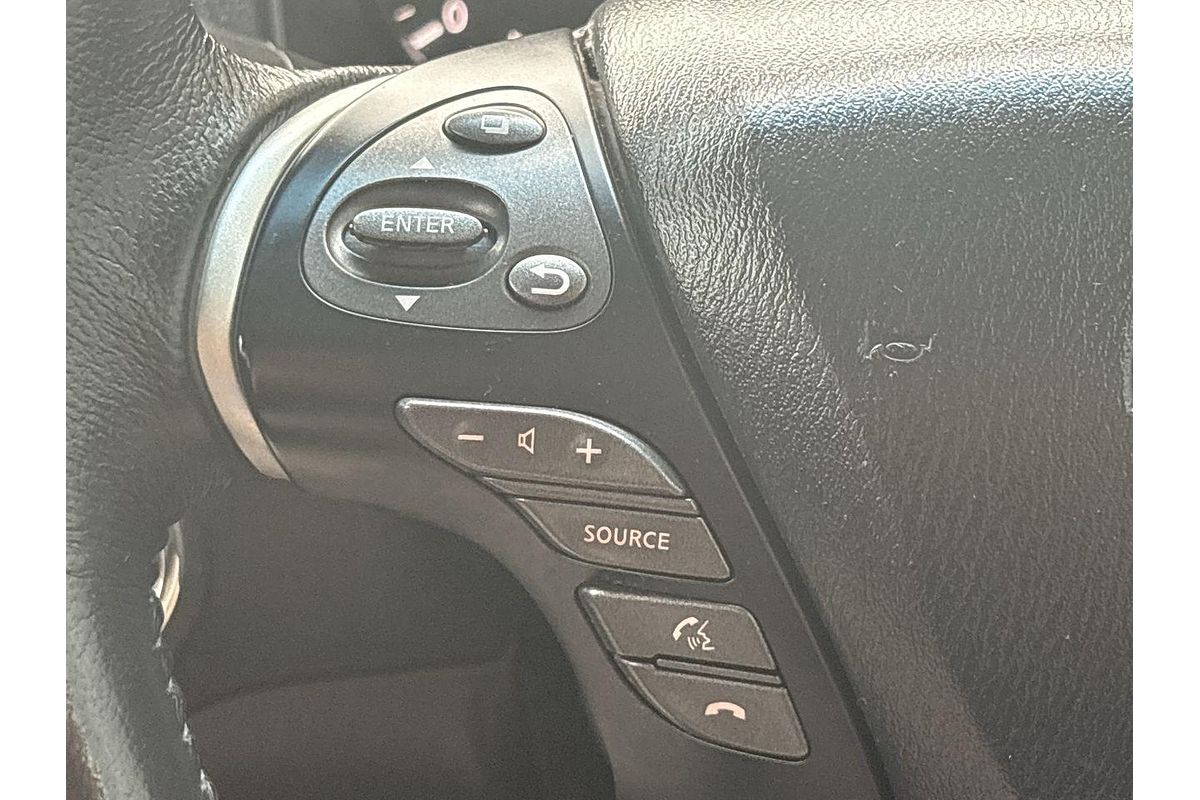 2015 Nissan Pathfinder ST R52