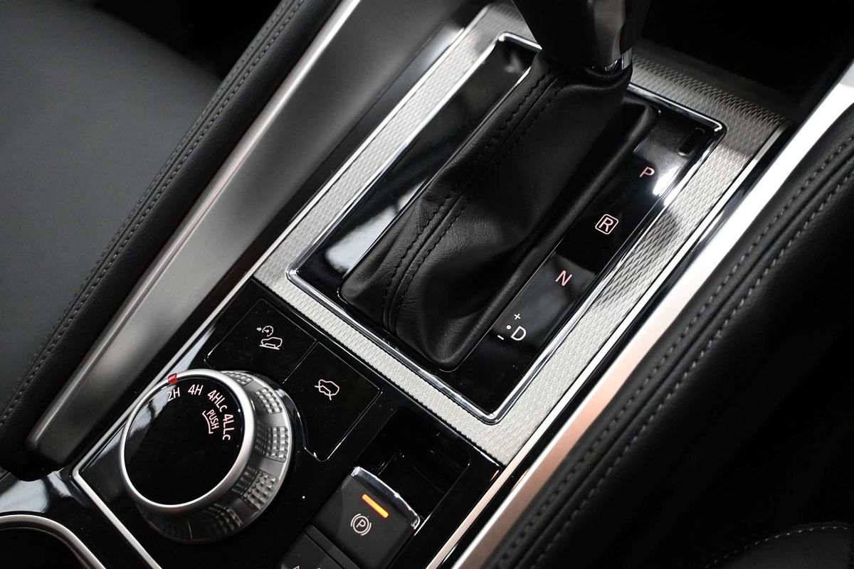 2024 Mitsubishi Pajero Sport Exceed QG