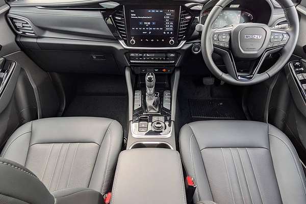 2025 Isuzu MU-X LS-T