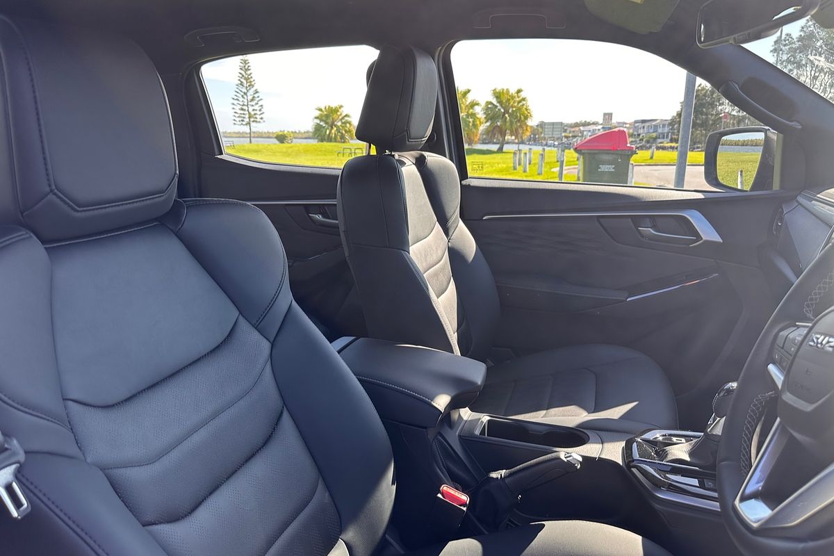 2025 Isuzu D-MAX LS-U+ 4X4