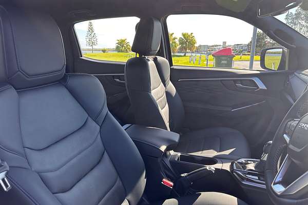 2025 Isuzu D-MAX LS-U+ 4X4