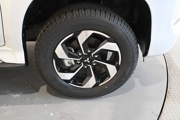 2024 Mitsubishi Pajero Sport GLS QG