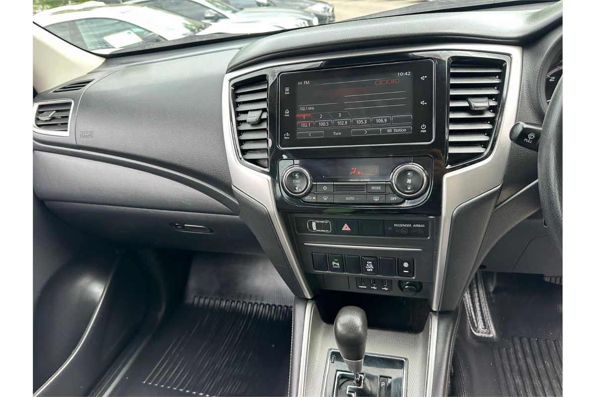 2019 Mitsubishi Triton GLX+ MR 4X4