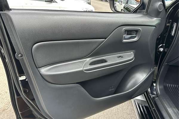 2019 Mitsubishi Triton GLX+ MR 4X4