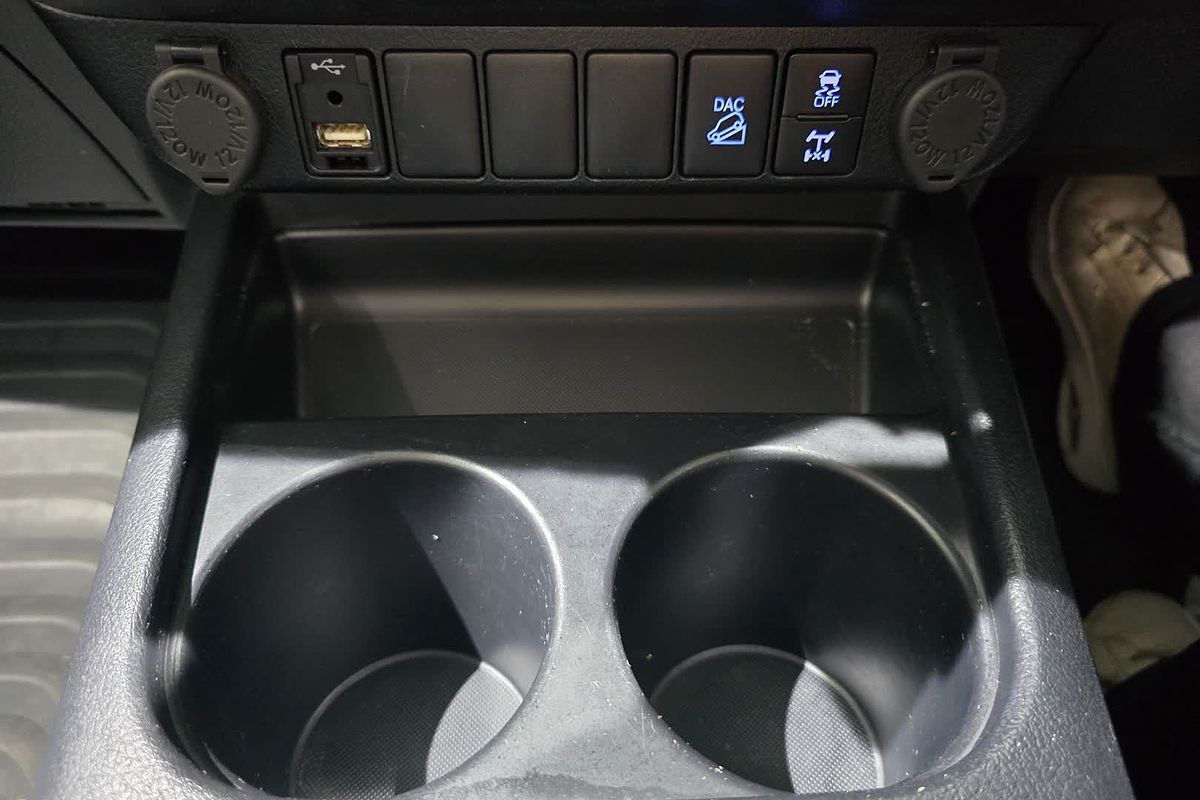 2021 Toyota Hilux SR5 GUN126R 4X4