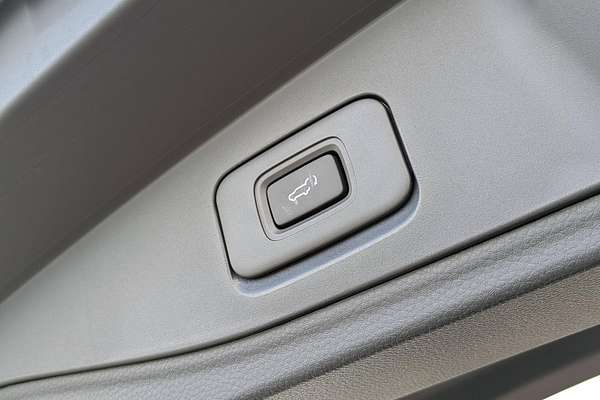 2025 Isuzu MU-X LS-U